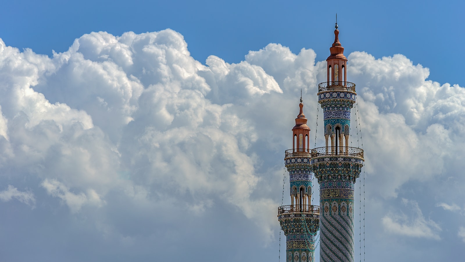 استفاده از فناوری‌های ابری در مراکز داده